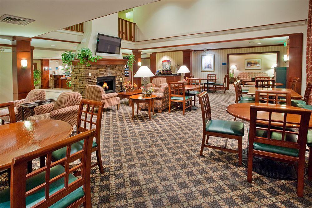 Staybridge Suites Grand Rapids-Kentwood By Ihg Cascade Restaurant photo