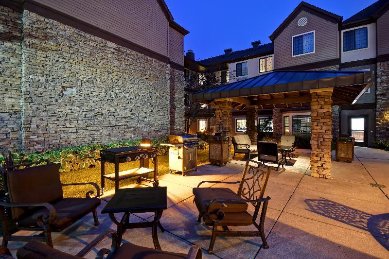 Staybridge Suites Grand Rapids-Kentwood By Ihg Cascade Exterior photo