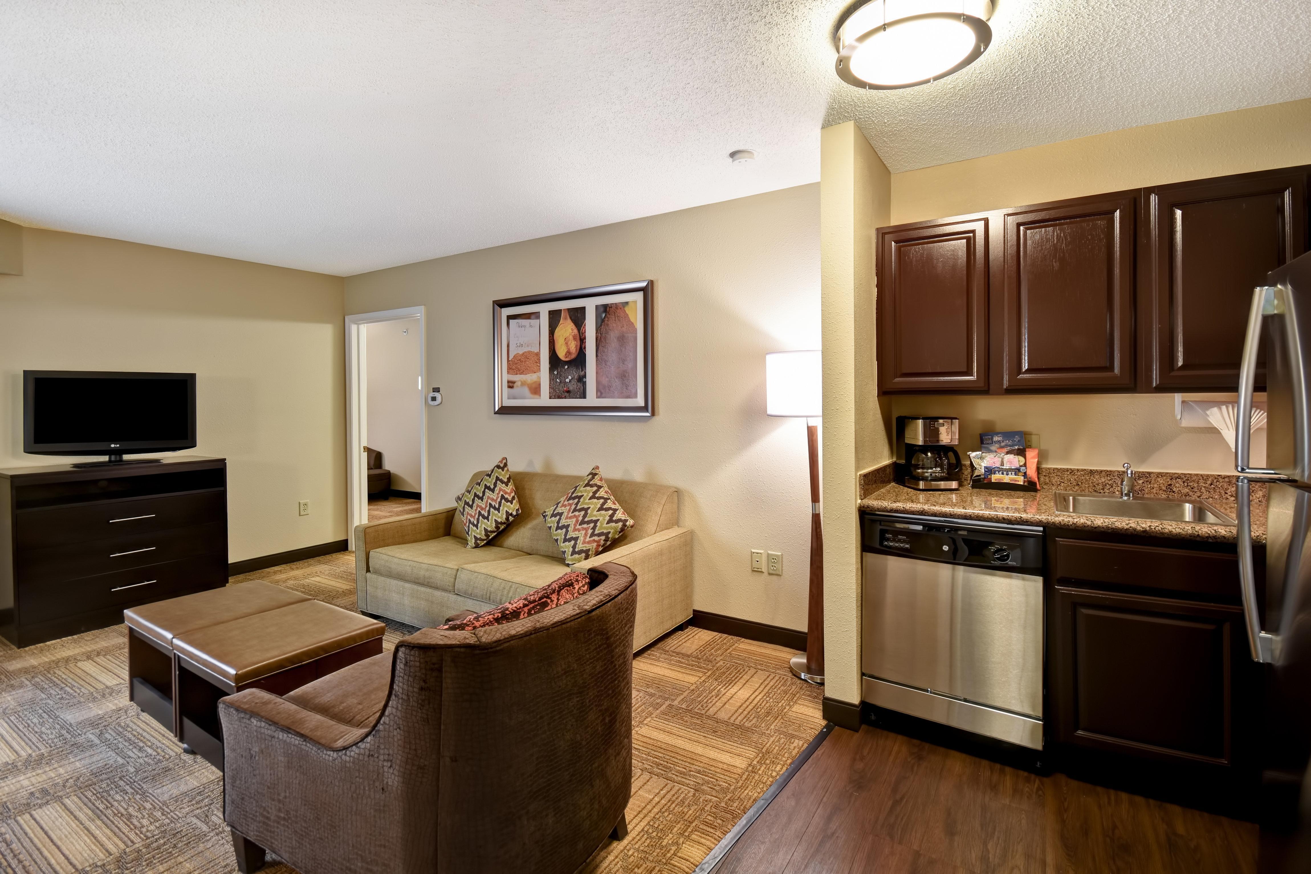 Staybridge Suites Grand Rapids-Kentwood By Ihg Cascade Exterior photo