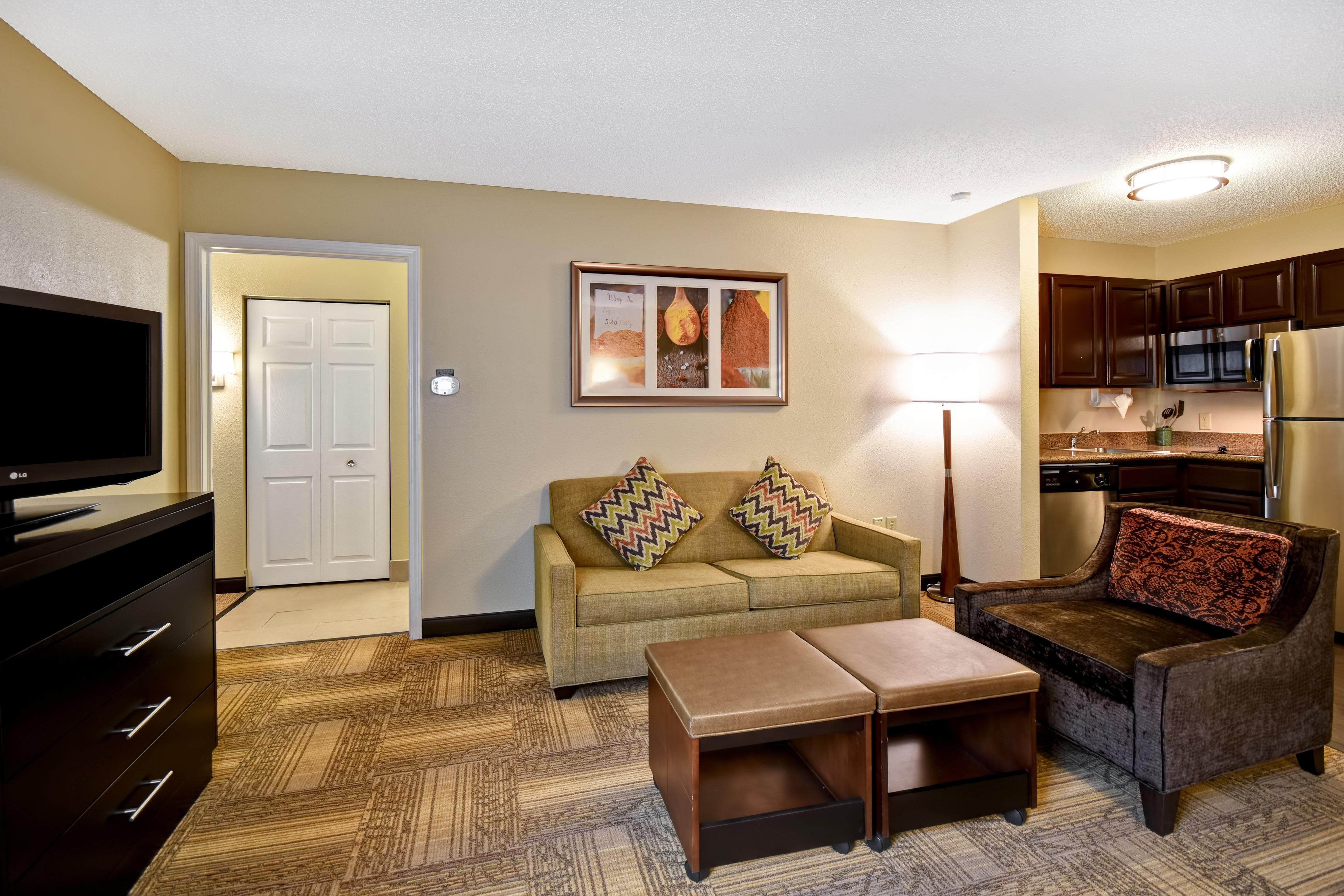 Staybridge Suites Grand Rapids-Kentwood By Ihg Cascade Exterior photo