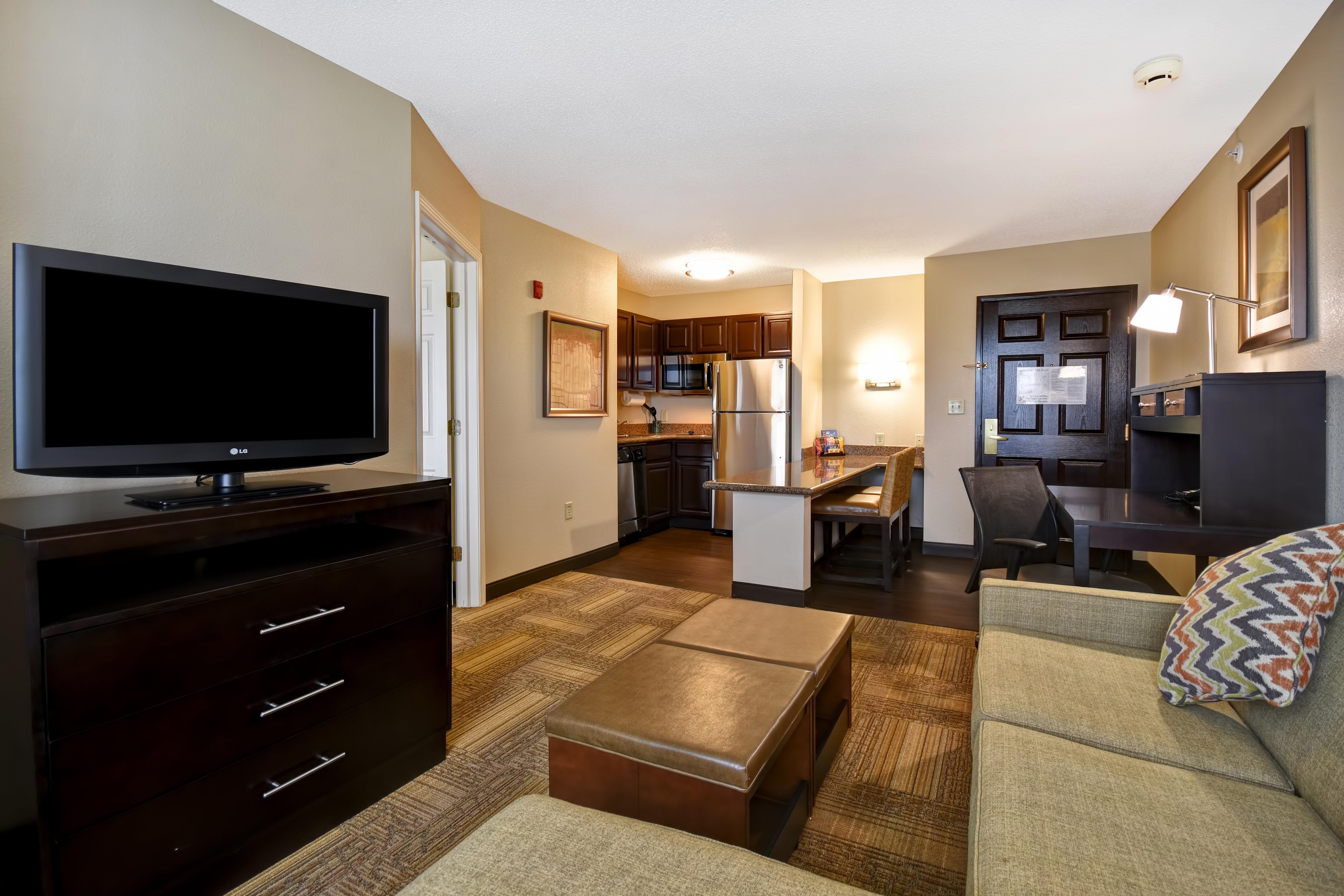 Staybridge Suites Grand Rapids-Kentwood By Ihg Cascade Exterior photo