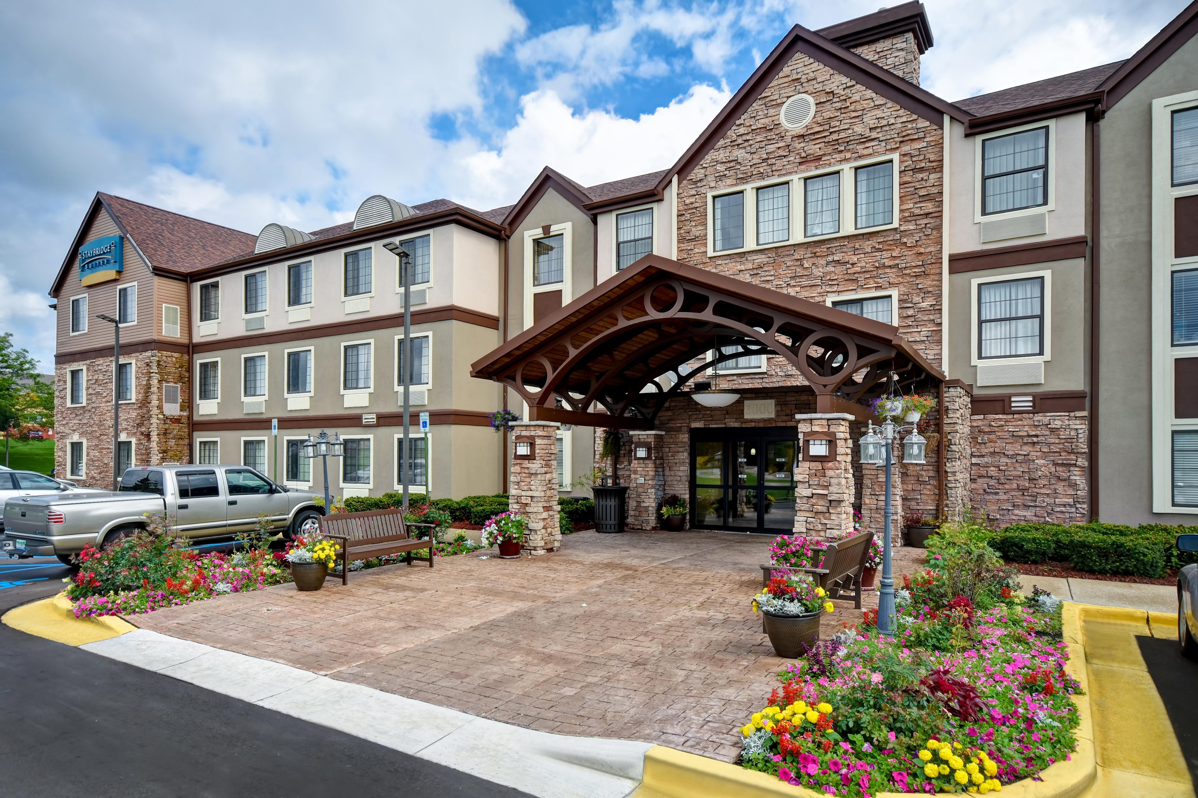 Staybridge Suites Grand Rapids-Kentwood By Ihg Cascade Exterior photo