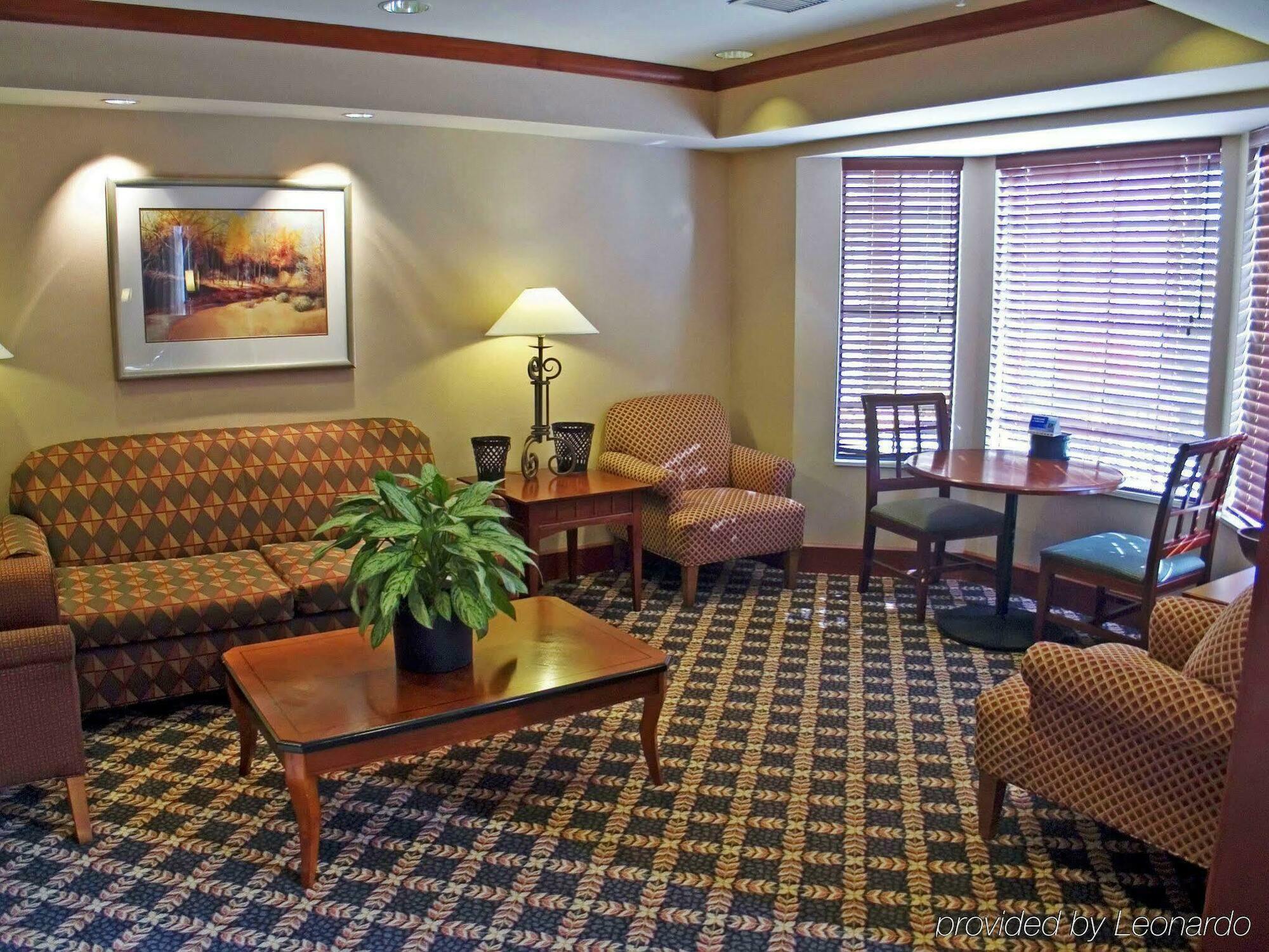Staybridge Suites Grand Rapids-Kentwood By Ihg Cascade Interior photo