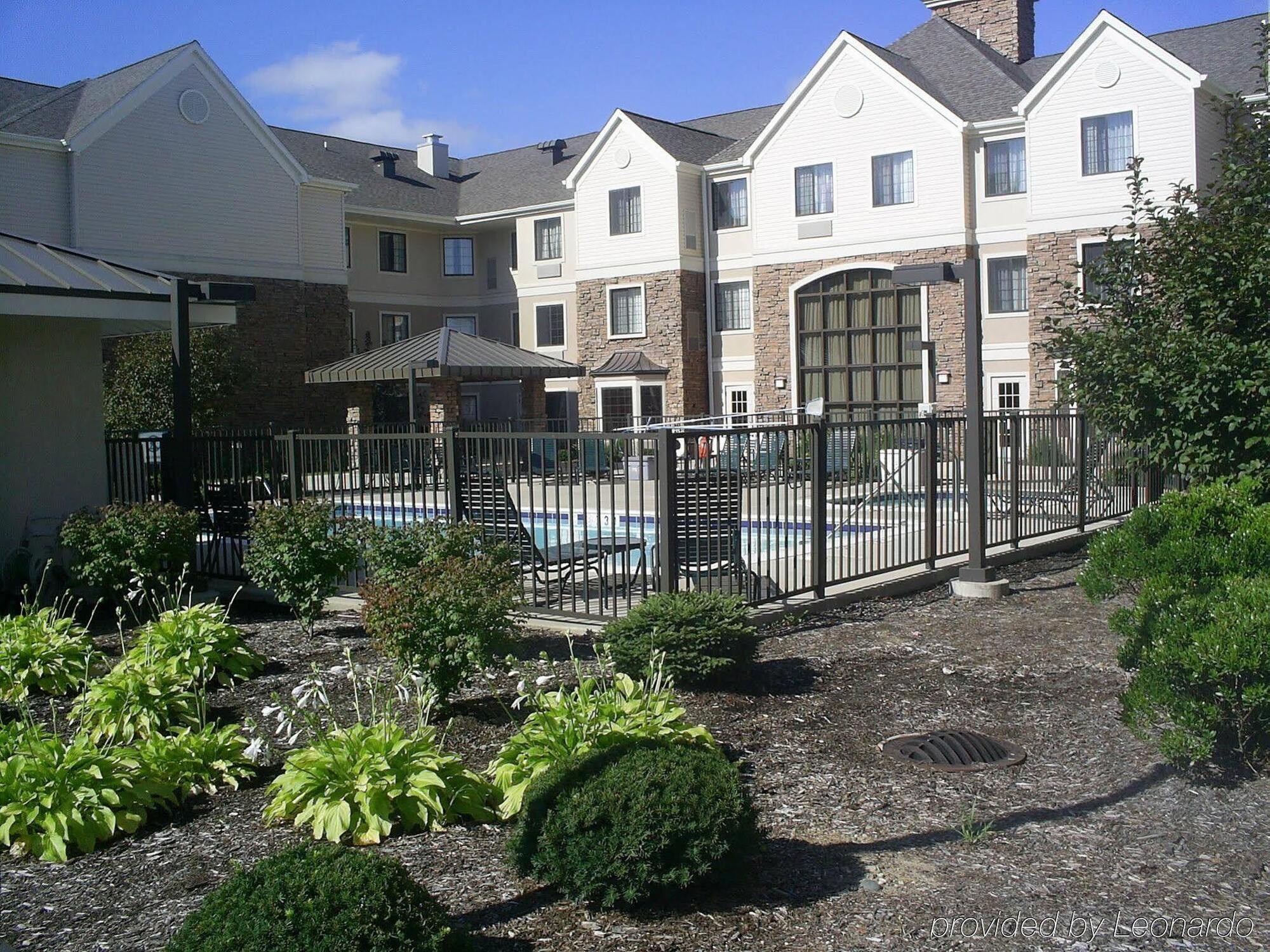 Staybridge Suites Grand Rapids-Kentwood By Ihg Cascade Exterior photo